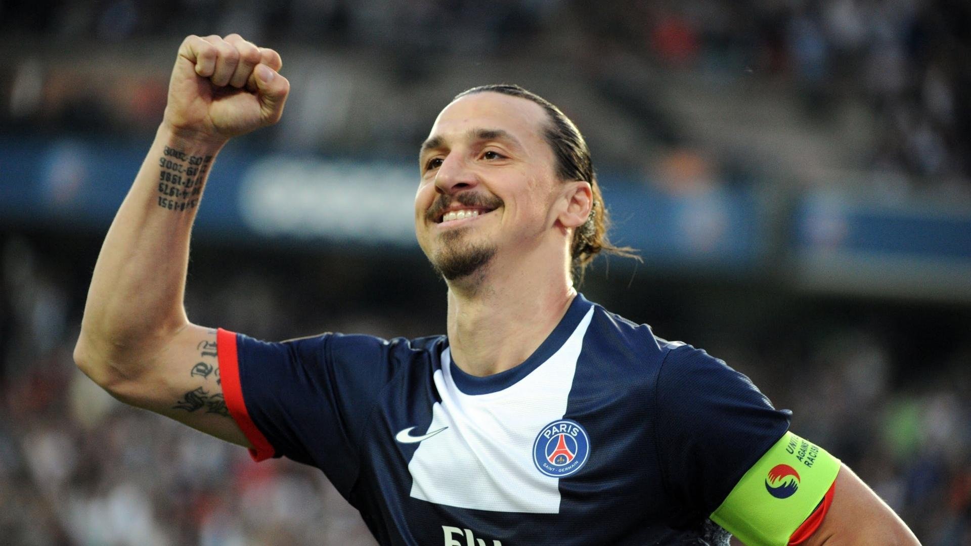 “中超开幕式盛大举行，球迷期待满满”，中超 开幕式